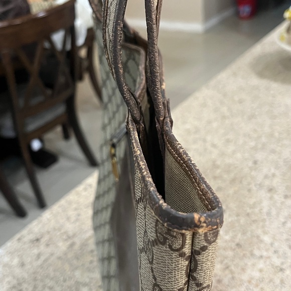 🔥🔥VINTAGE GUCCI LARGE LEATHER GG TOTE (GUC)🔥🔥 - Picture 8 of 16